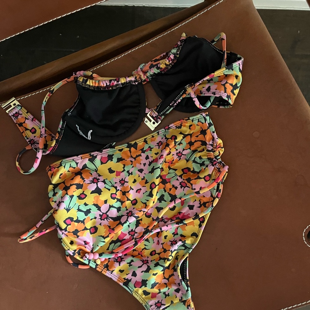 Charlie Holiday high waist floral print beaded bikini size XS - Picture 2 of 2